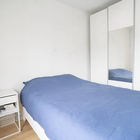 Charming Near Menilmontant Apartment Paris