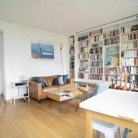 Charming Near Menilmontant Apartment